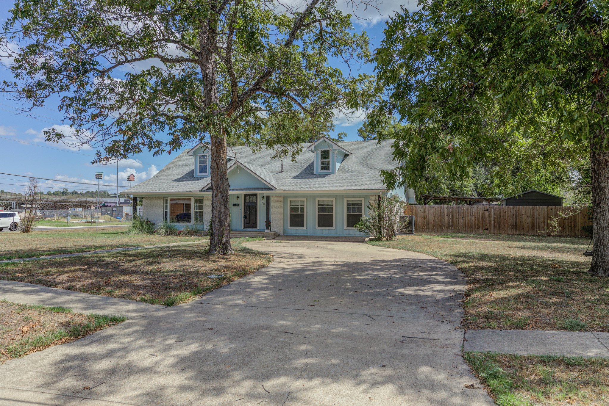 main property photo 3