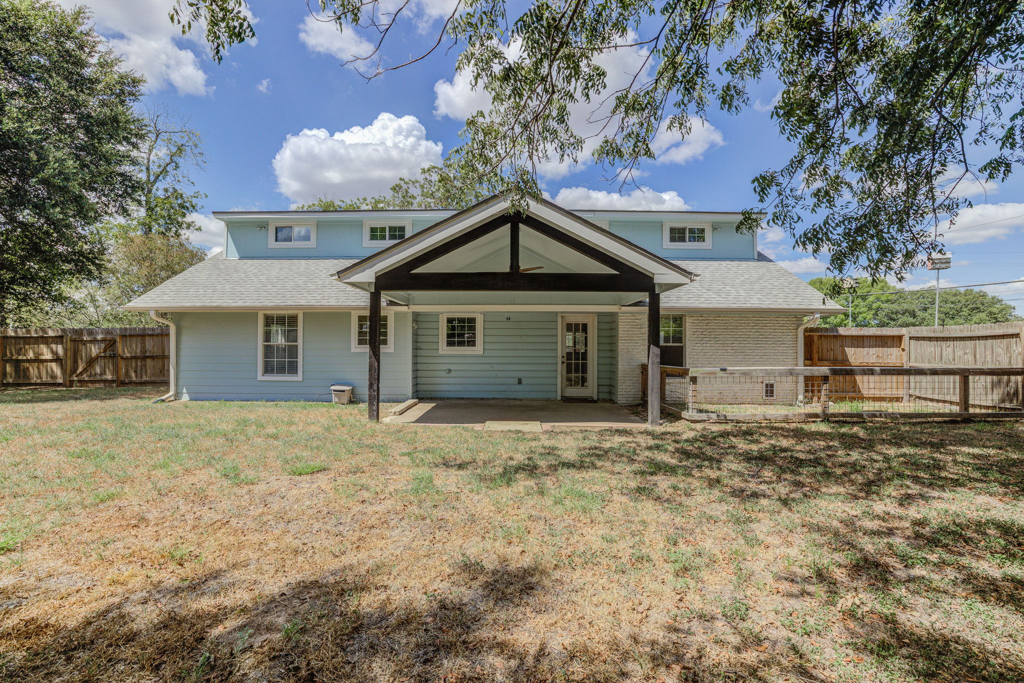 main property photo 39