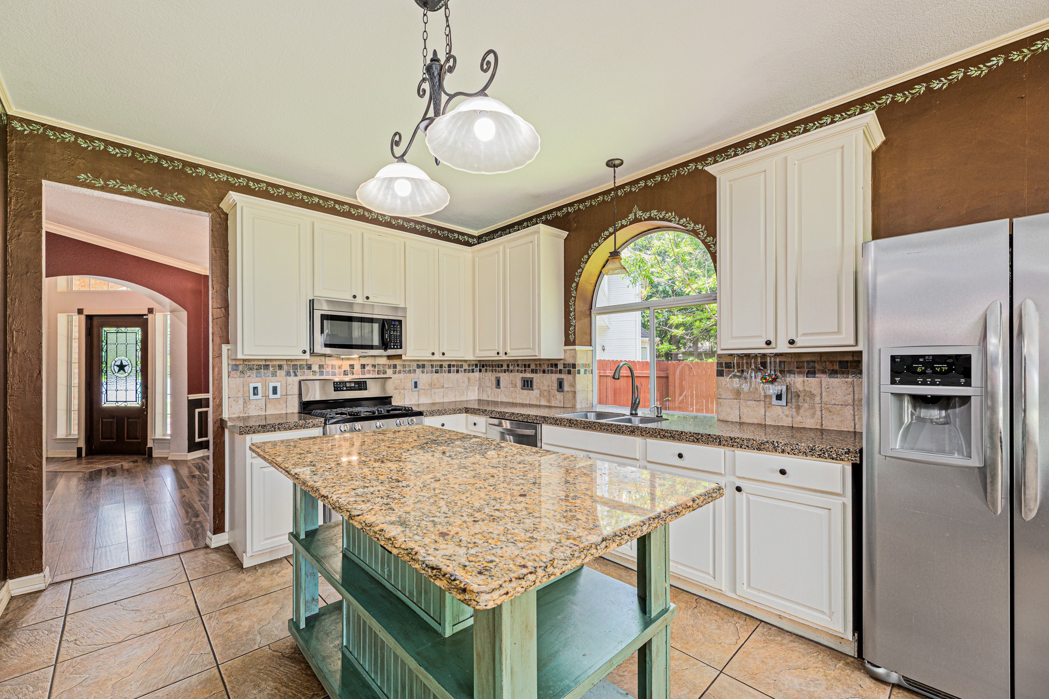 main property photo 17
