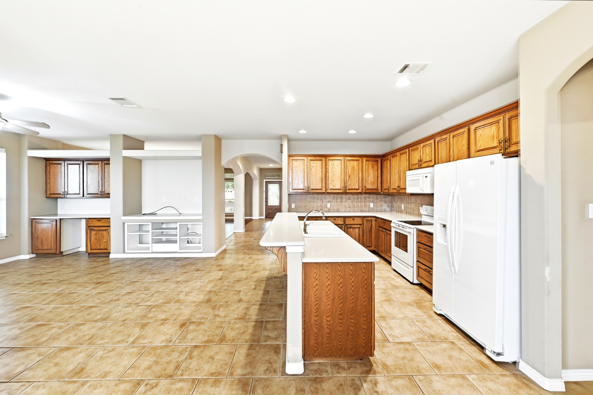 main property photo 13