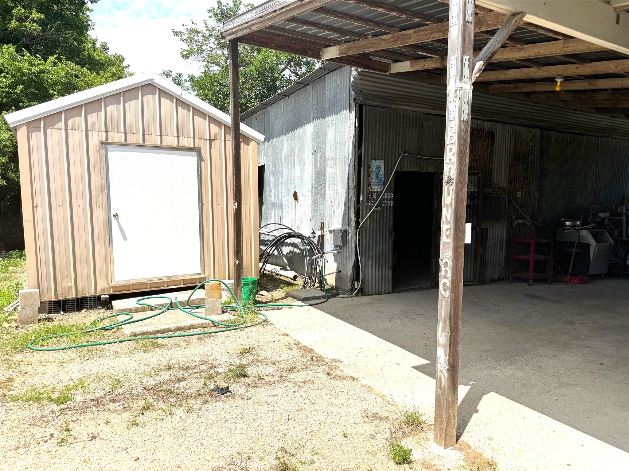 main property photo 3