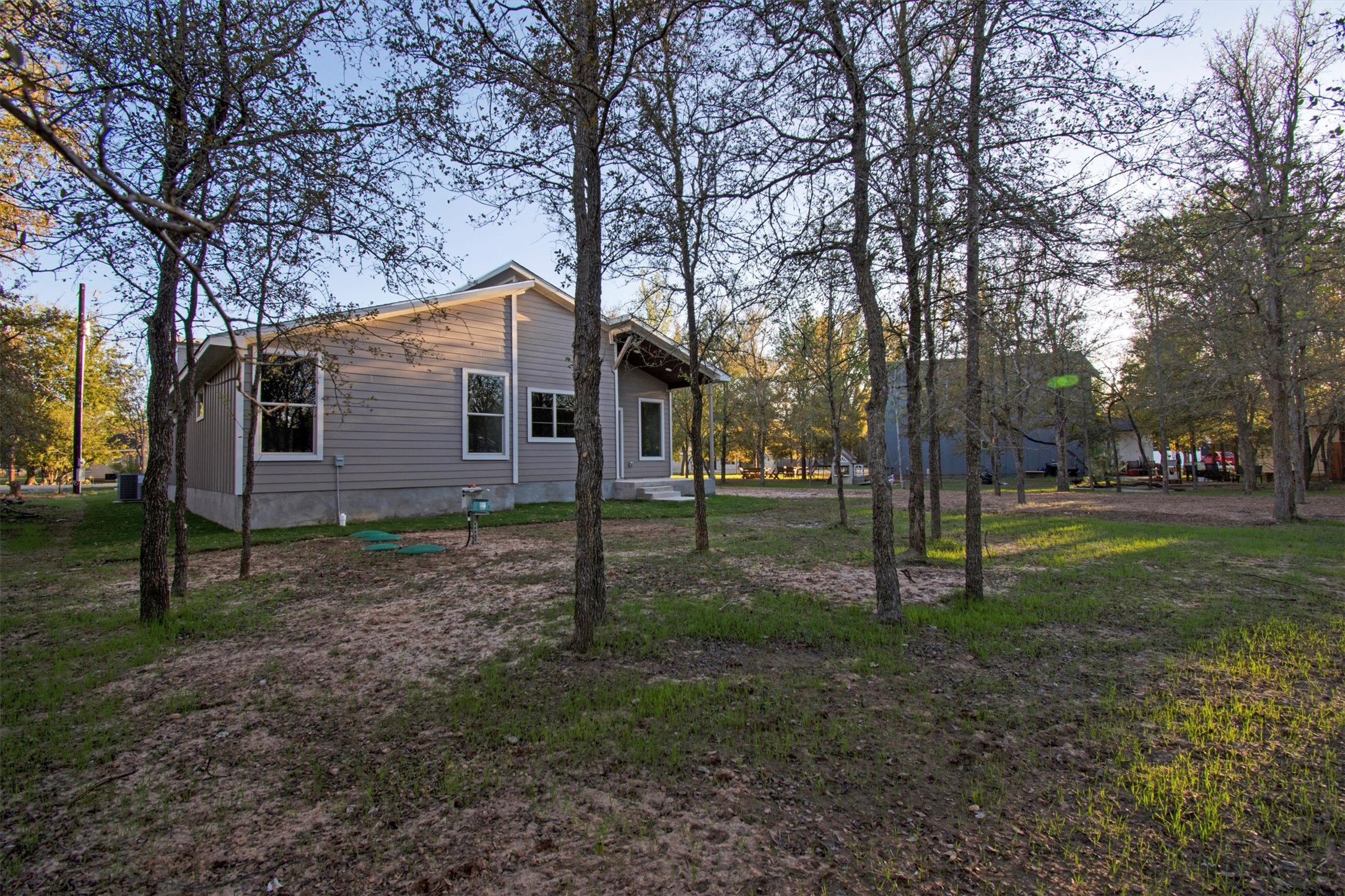 main property photo 25