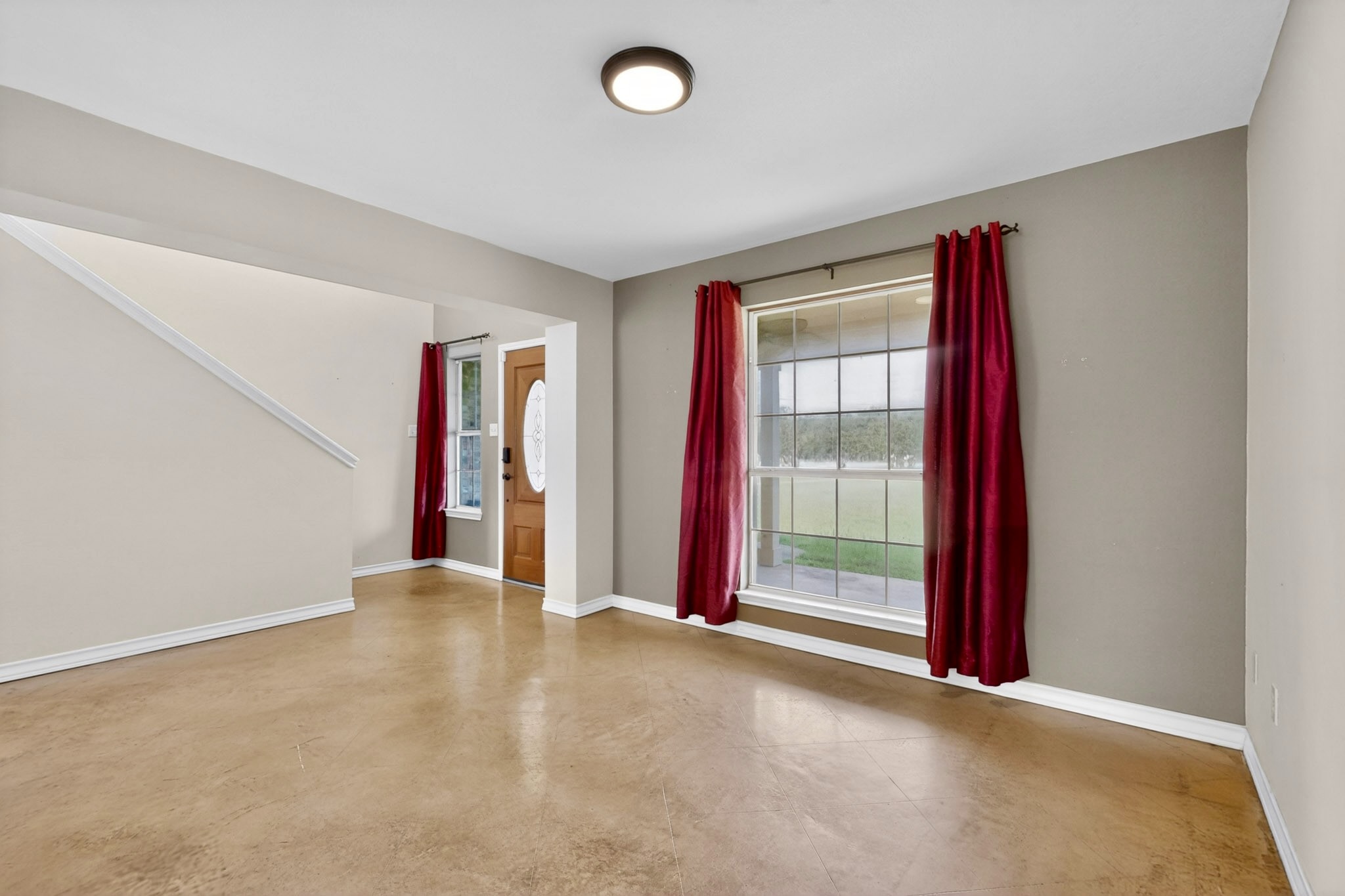 main property photo 12