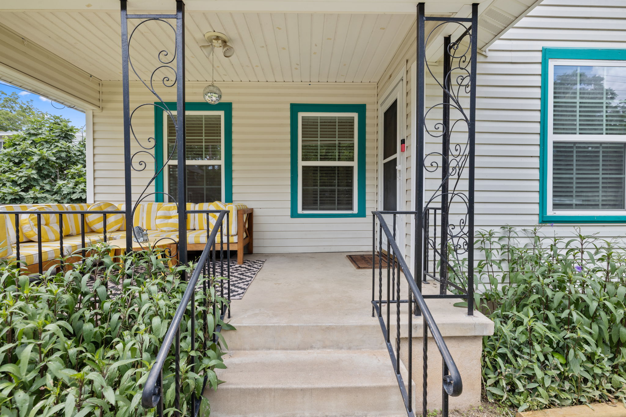 main property photo 3