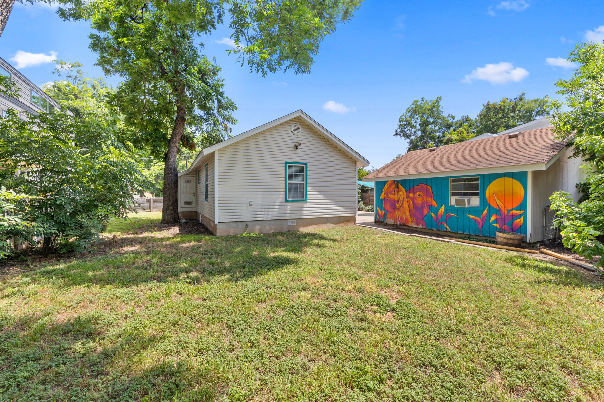 main property photo 32