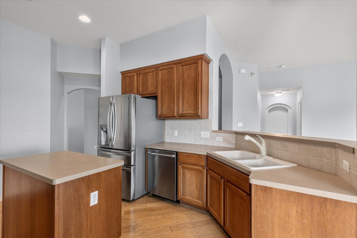 main property photo 7