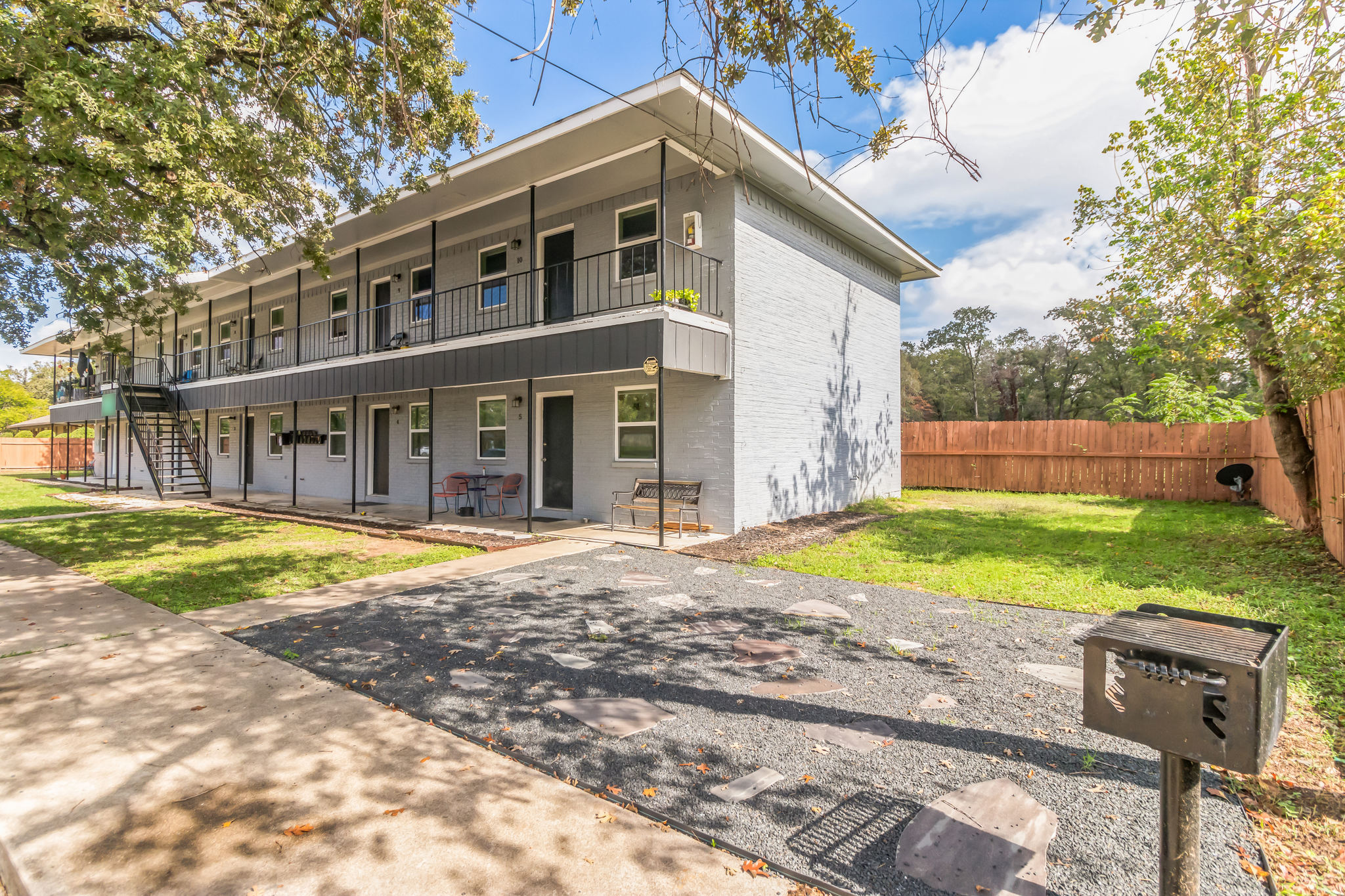 main property photo 23