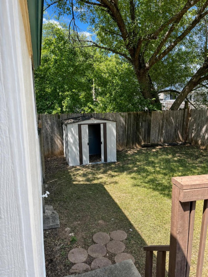 main property photo 20