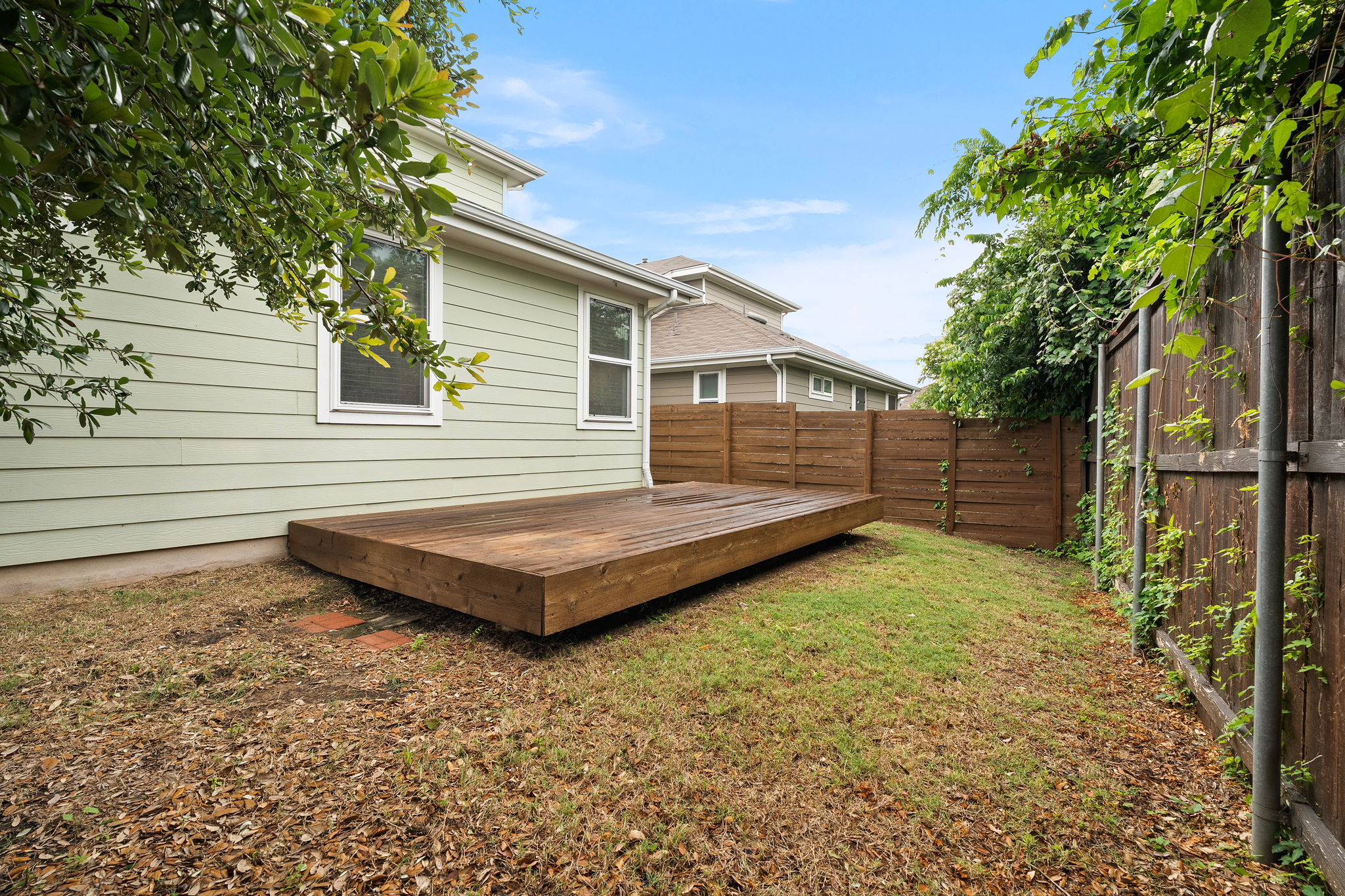 main property photo 31
