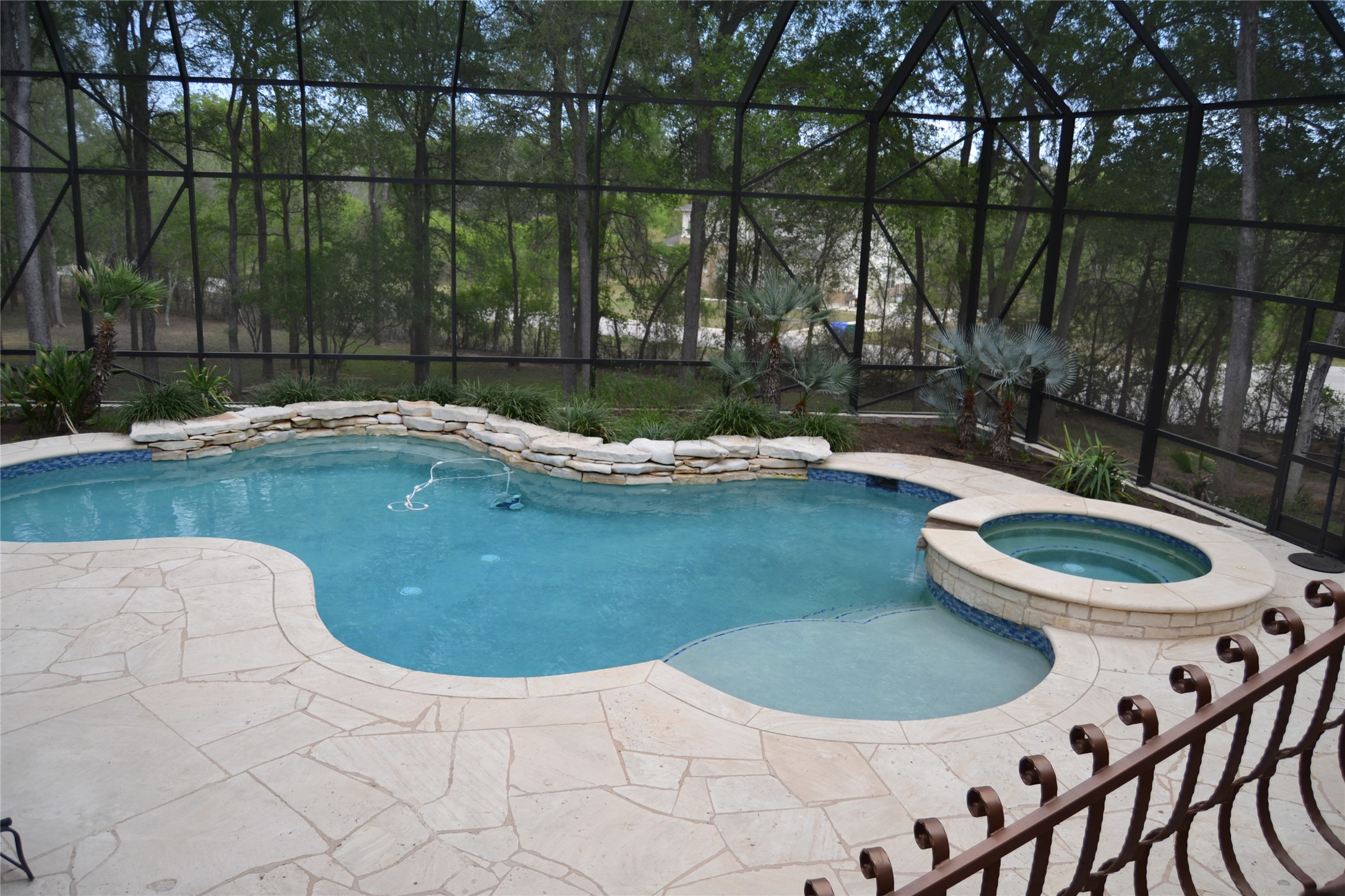 main property photo 24