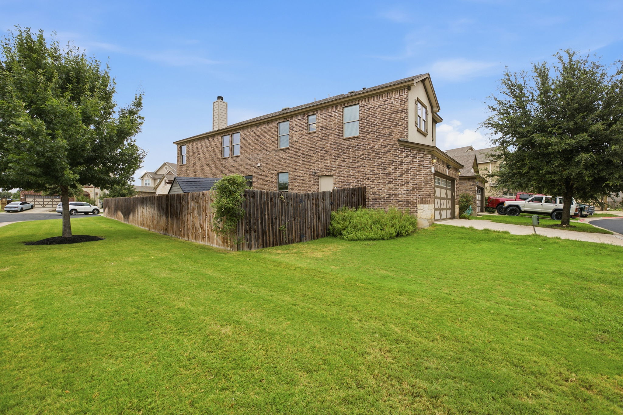 main property photo 3