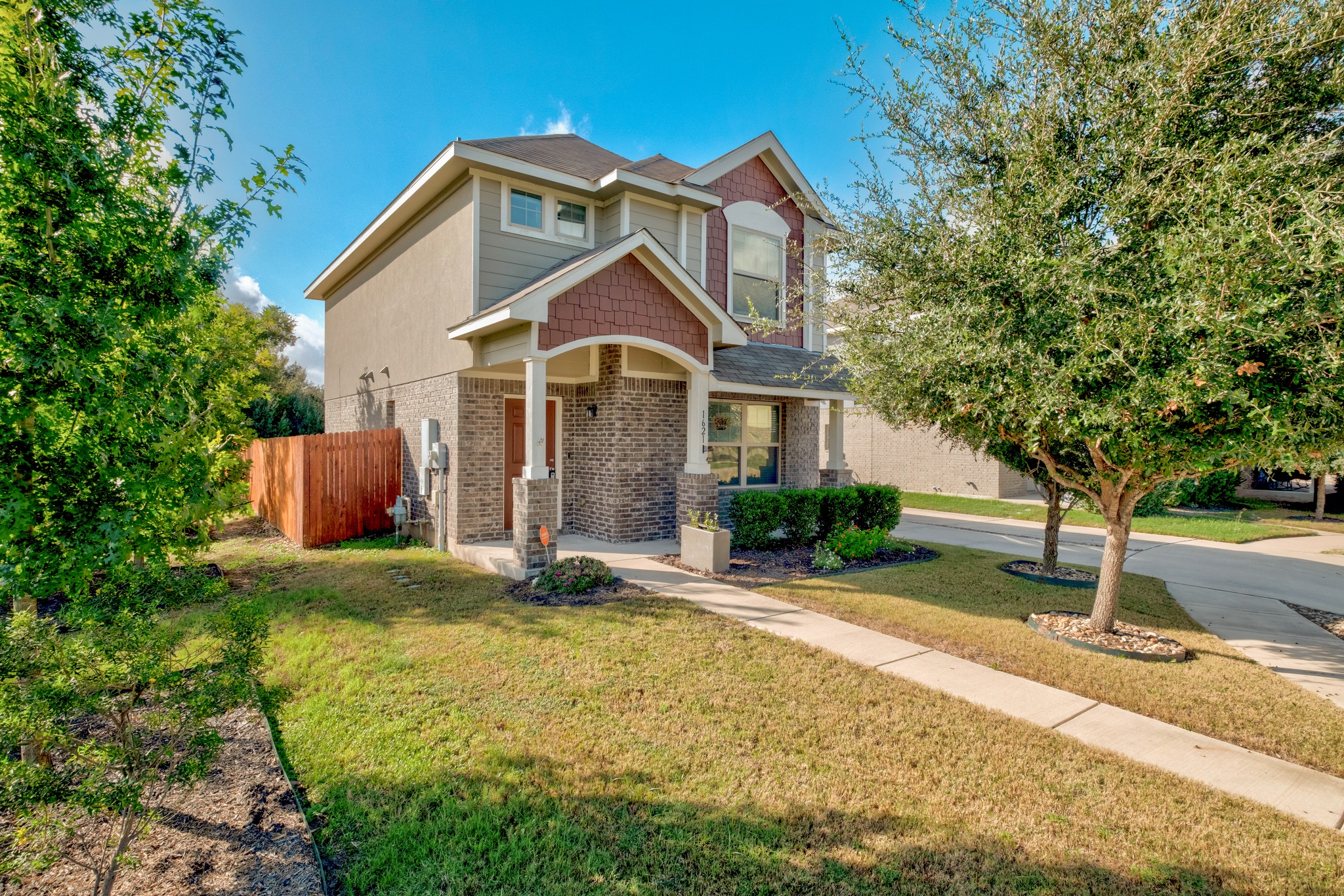 main property photo 0