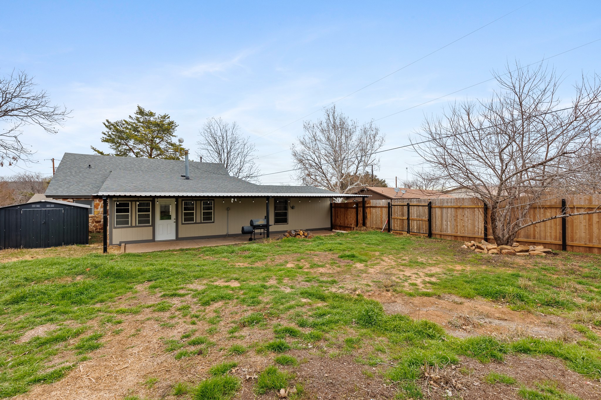 main property photo 32