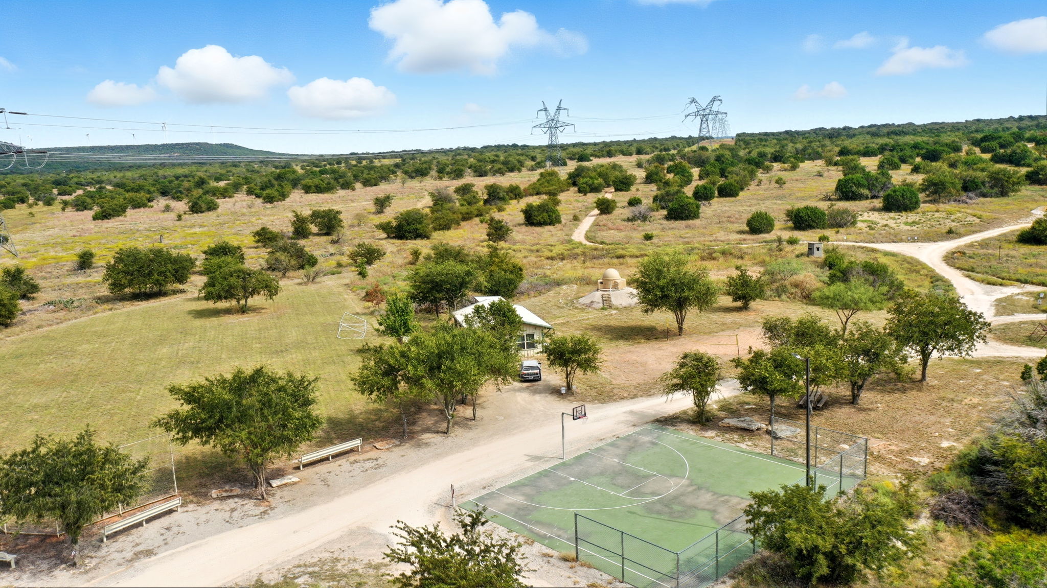 main property photo 17