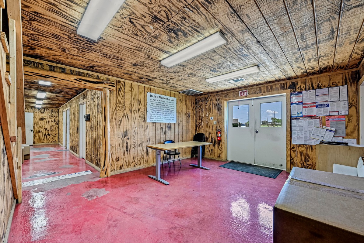 main property photo 30
