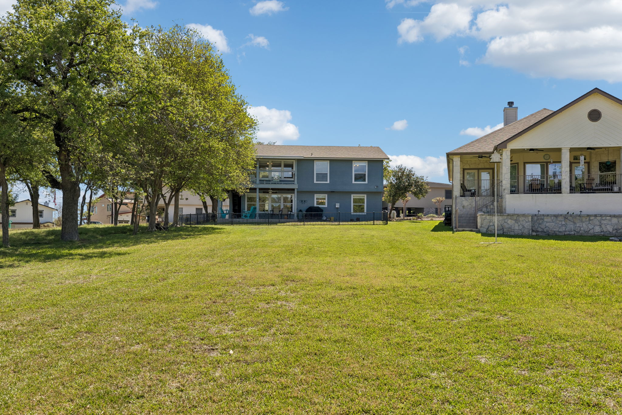 main property photo 32