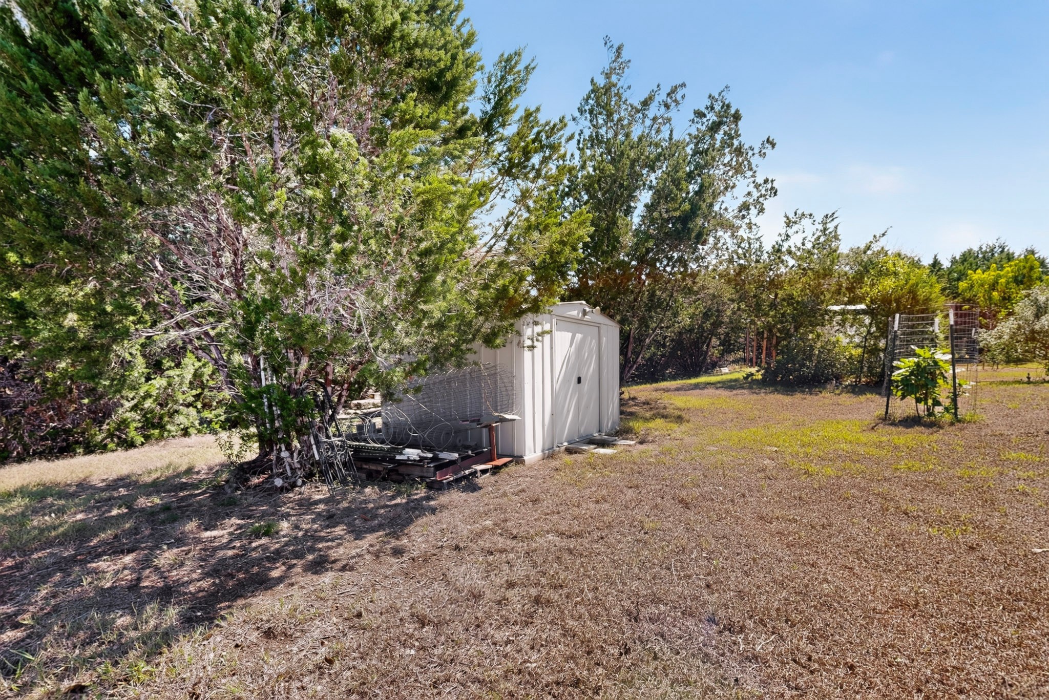 main property photo 38