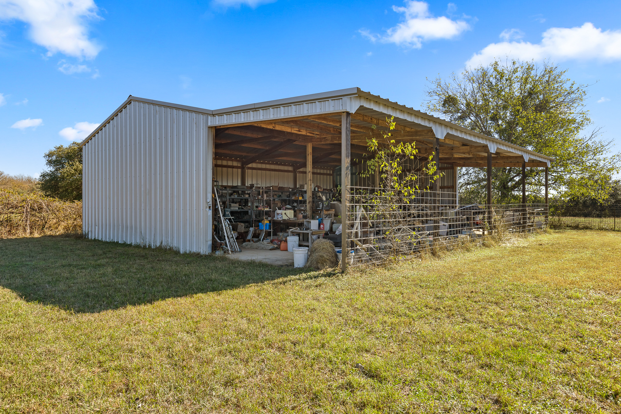 main property photo 34