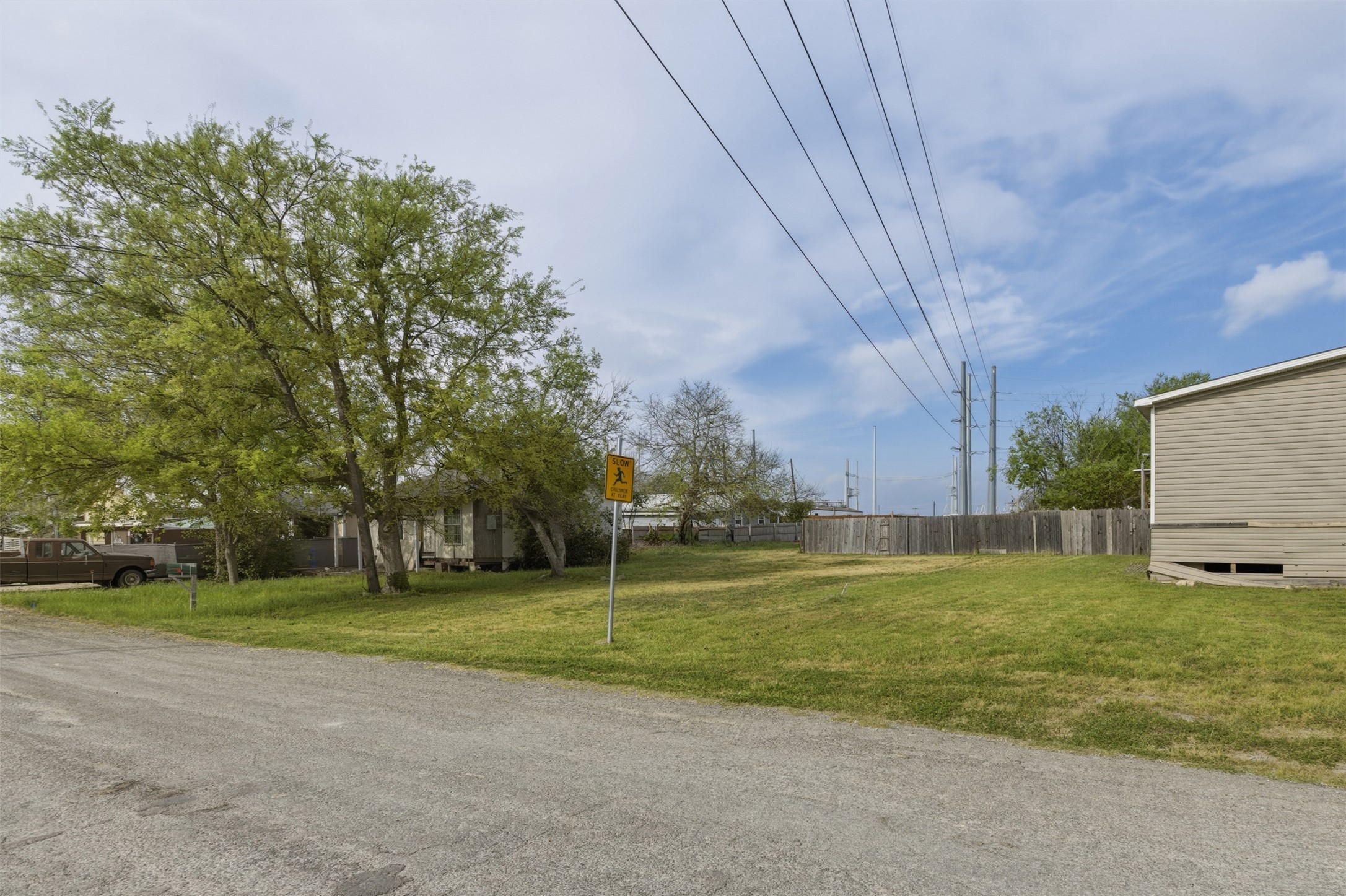main property photo 13