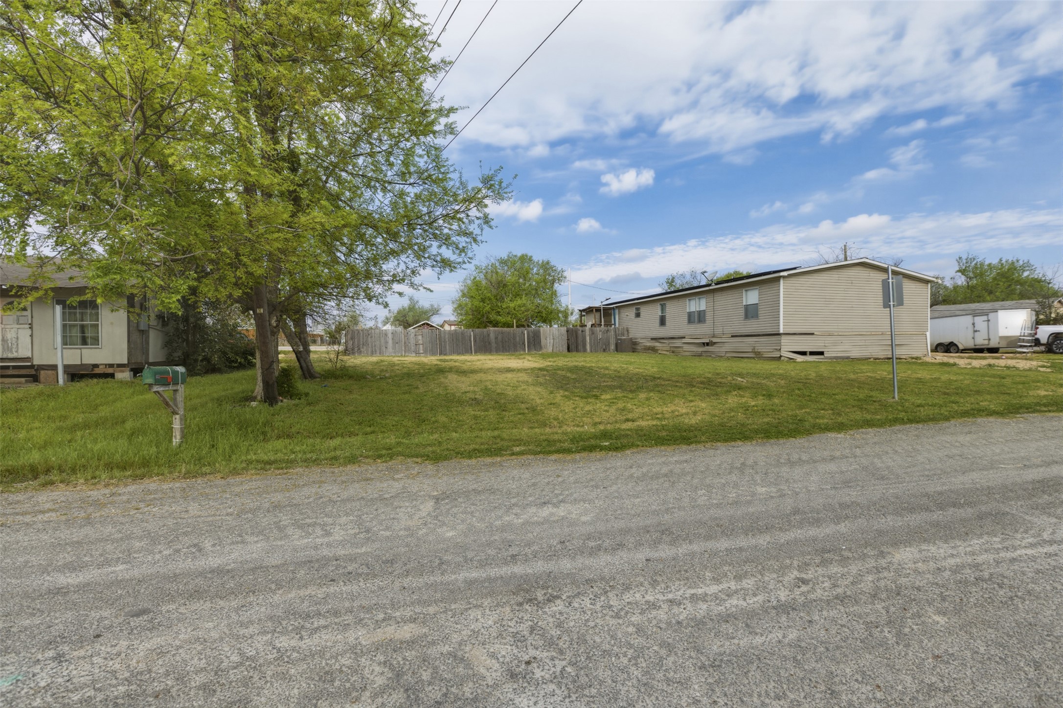 main property photo 15