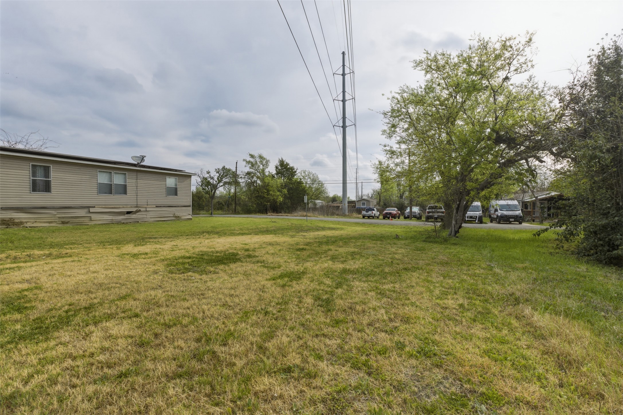 main property photo 17