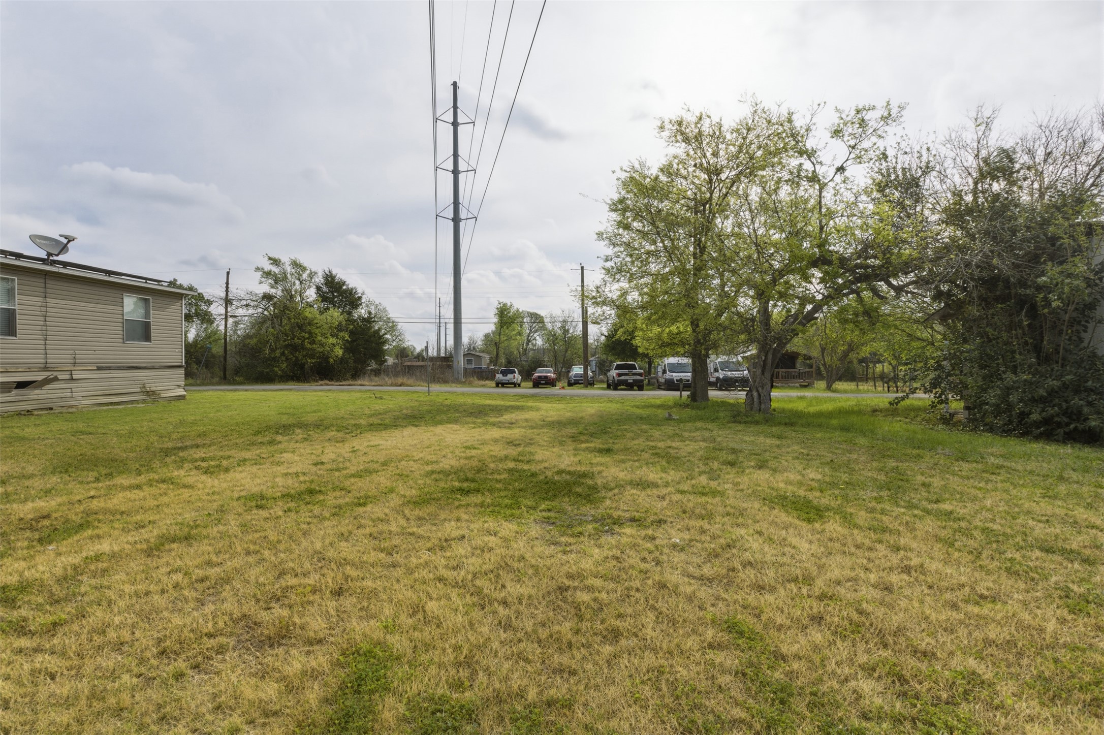 main property photo 18