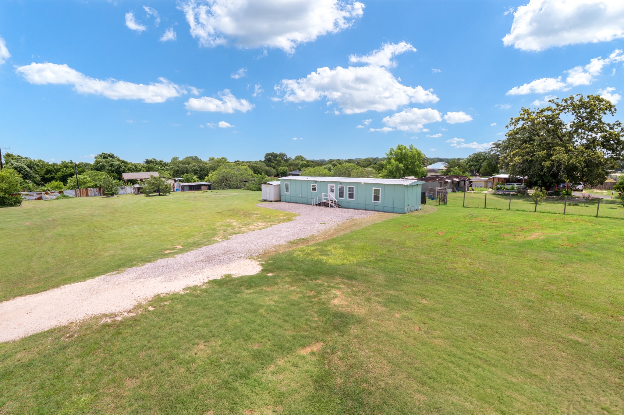 main property photo 28