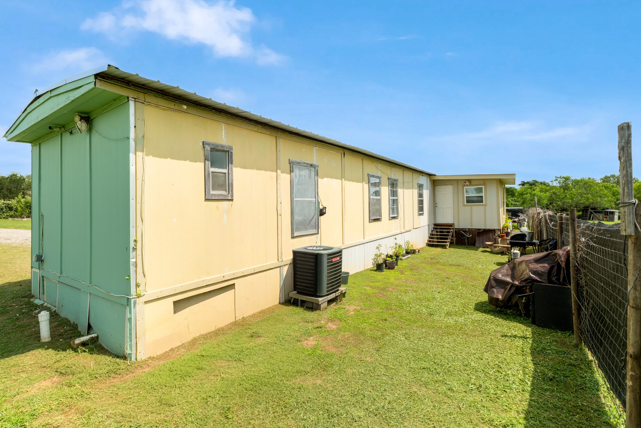 main property photo 30