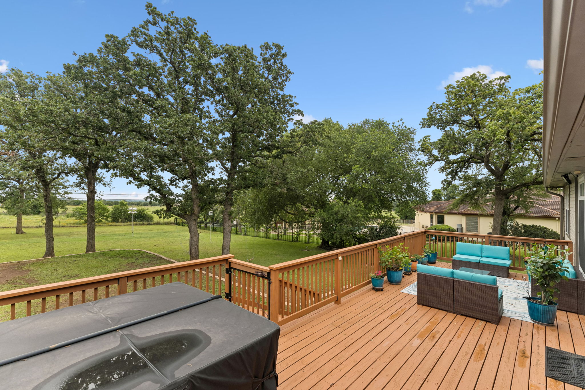 main property photo 29