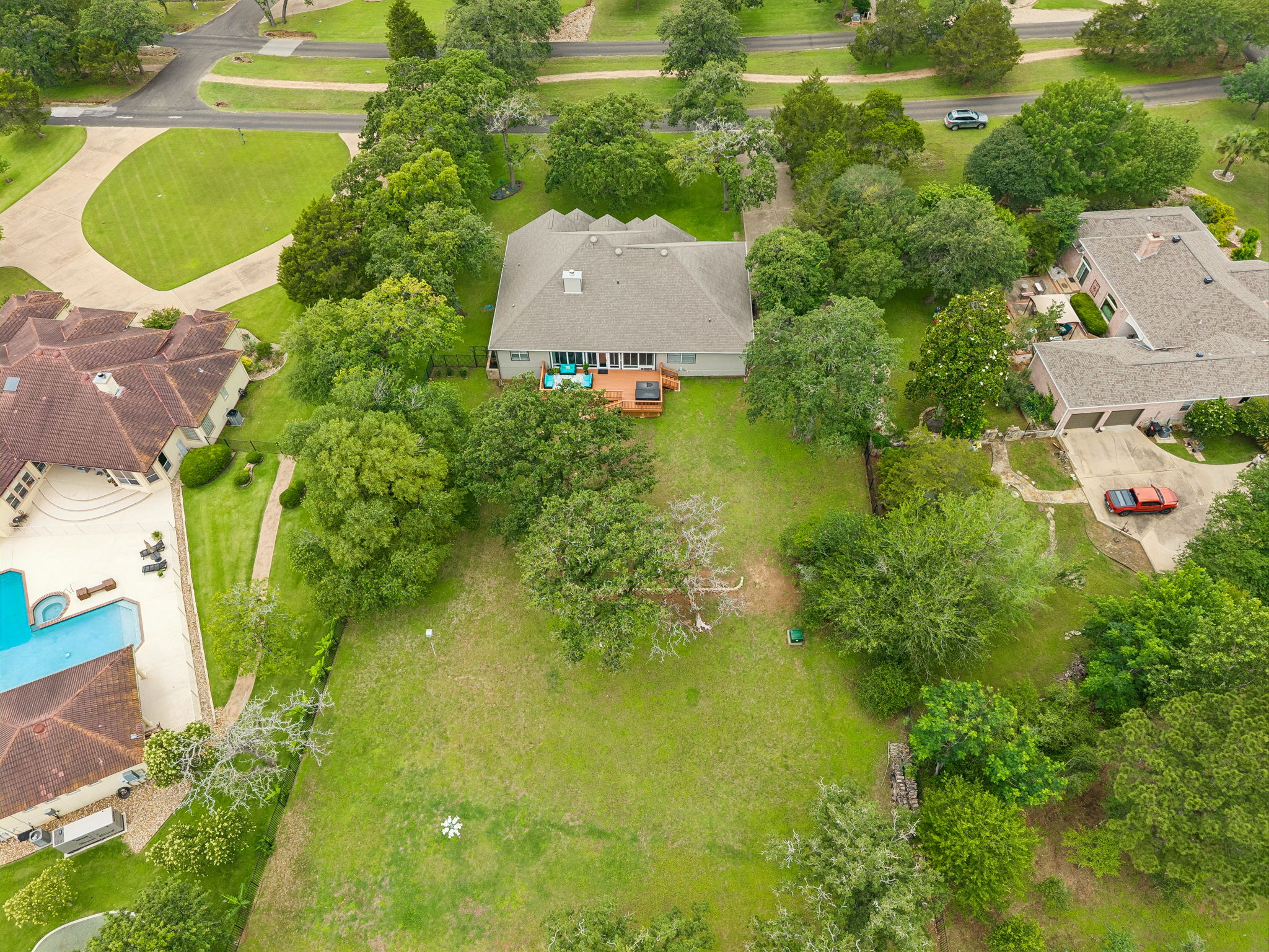 main property photo 32