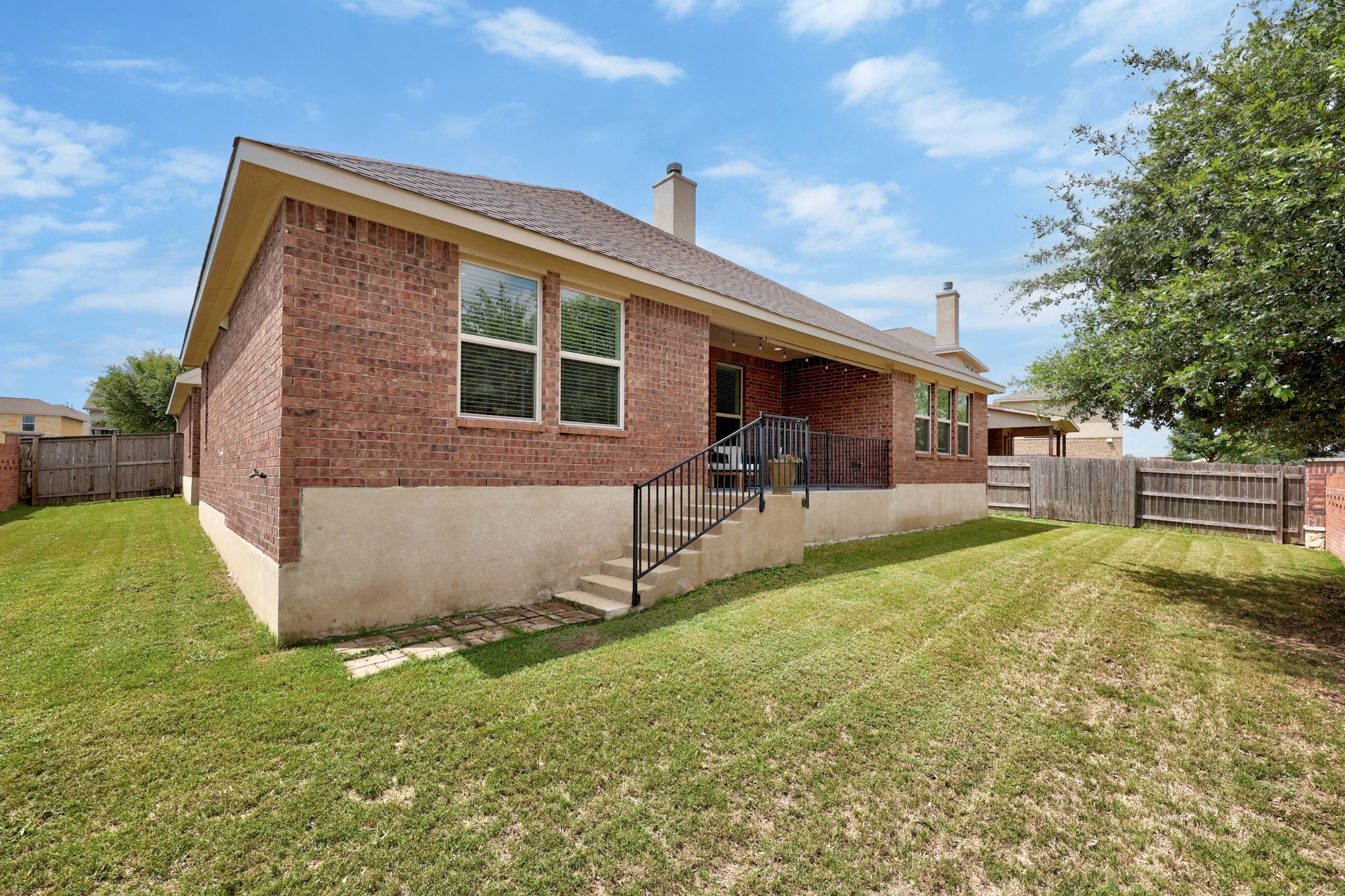 main property photo 31