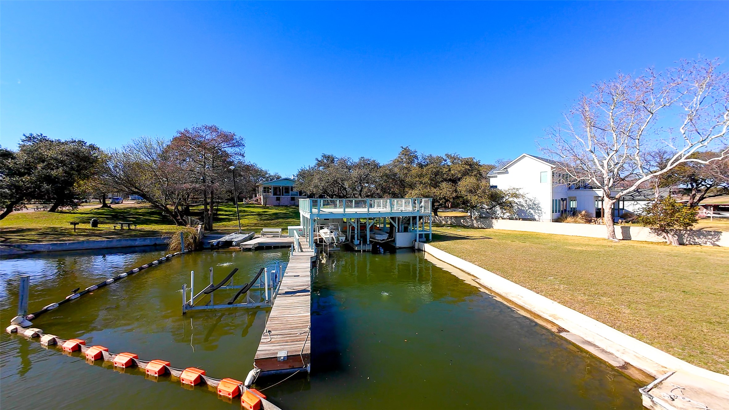 main property photo 24