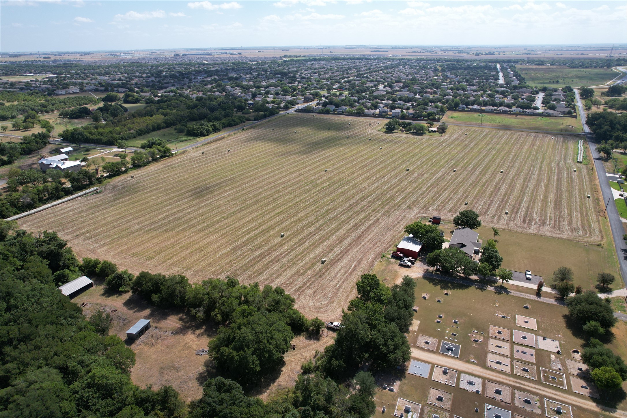 main property photo 9