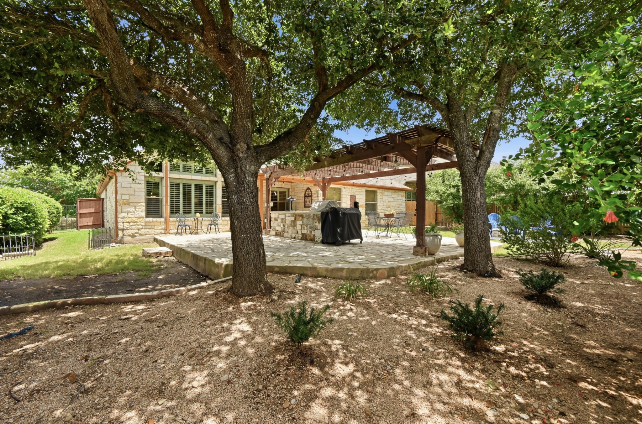 main property photo 24