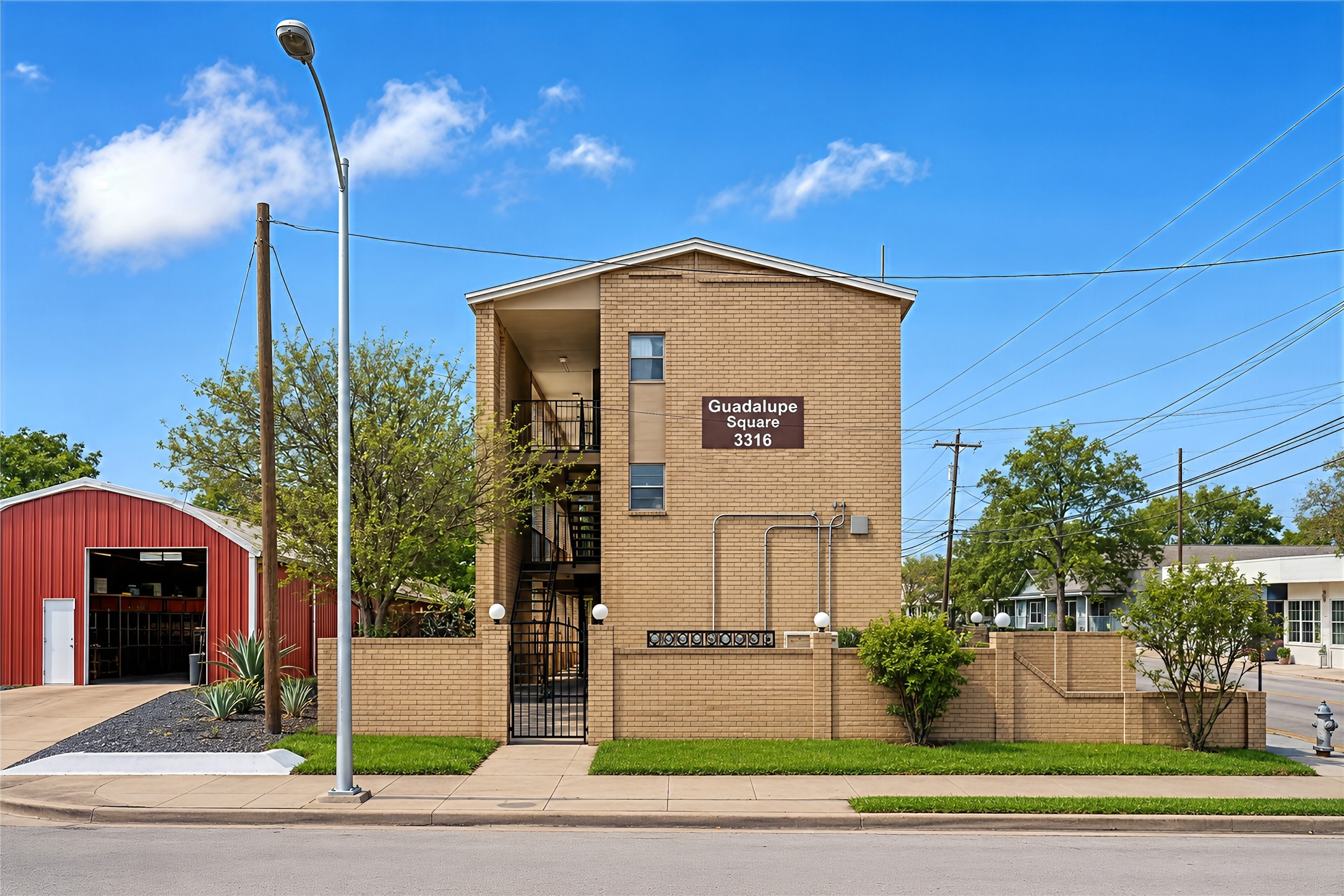 main property photo 18