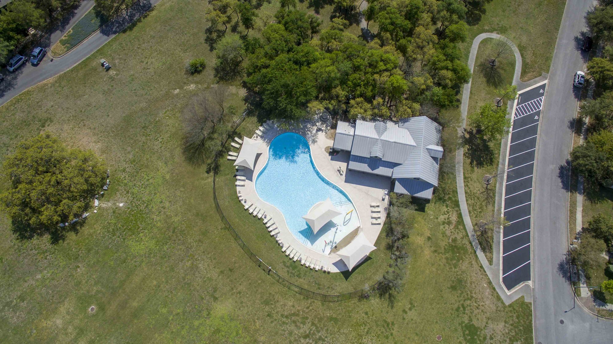 main property photo 32