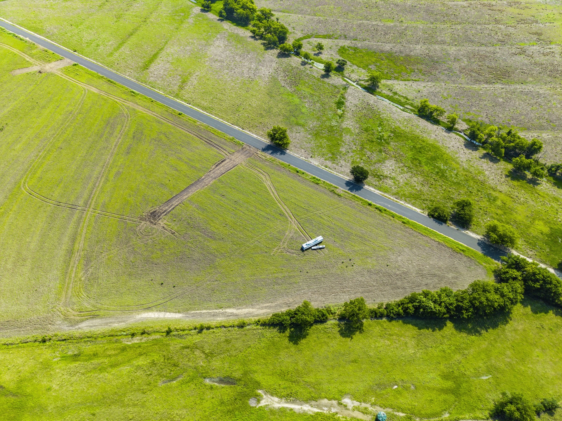 main property photo 6