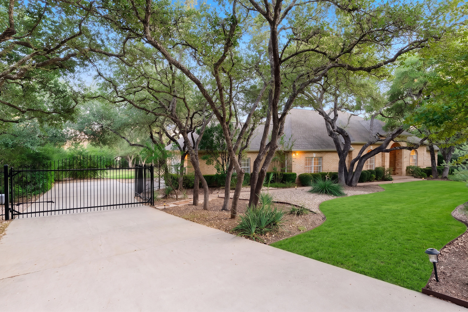main property photo 26