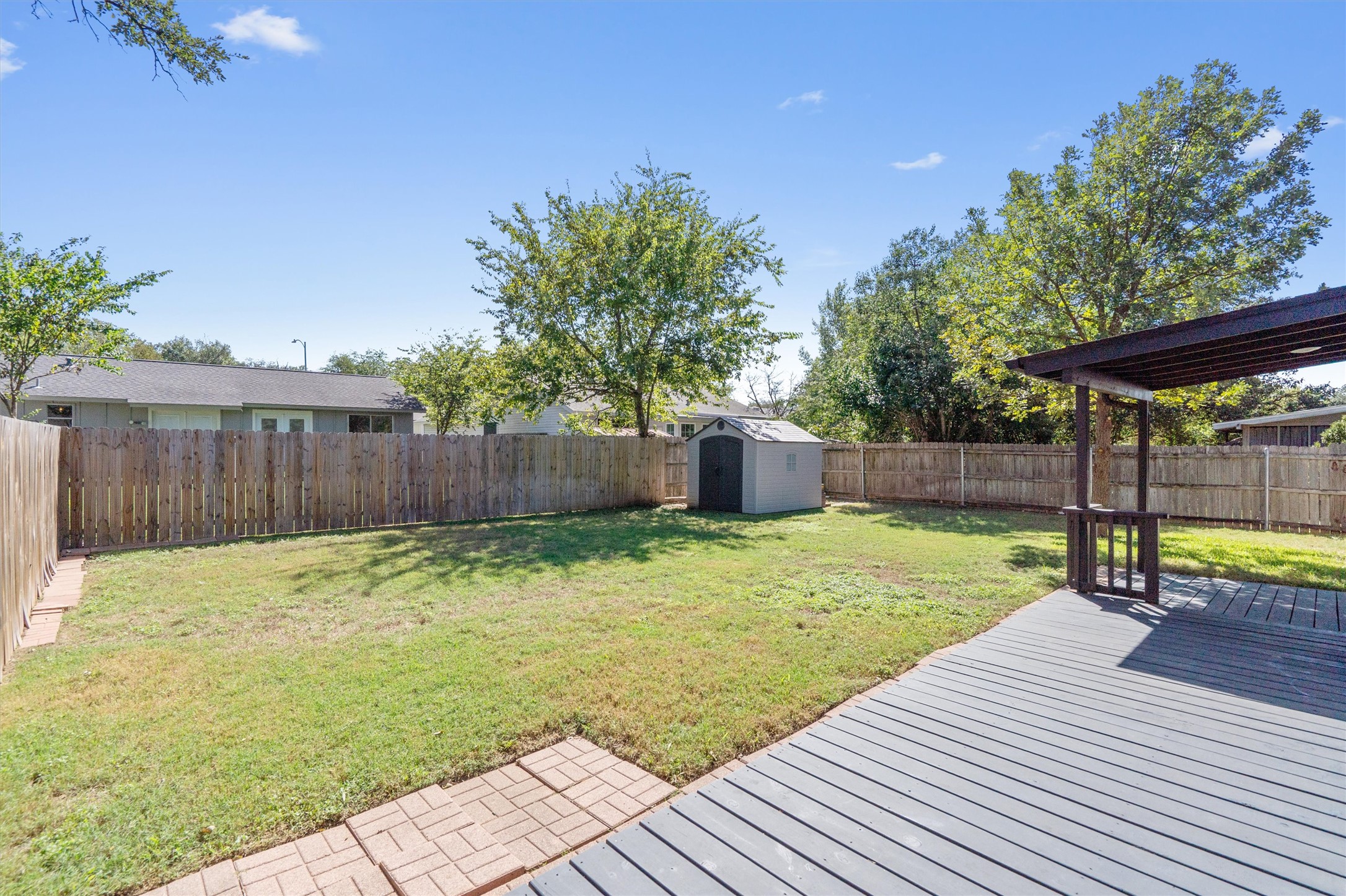 main property photo 21