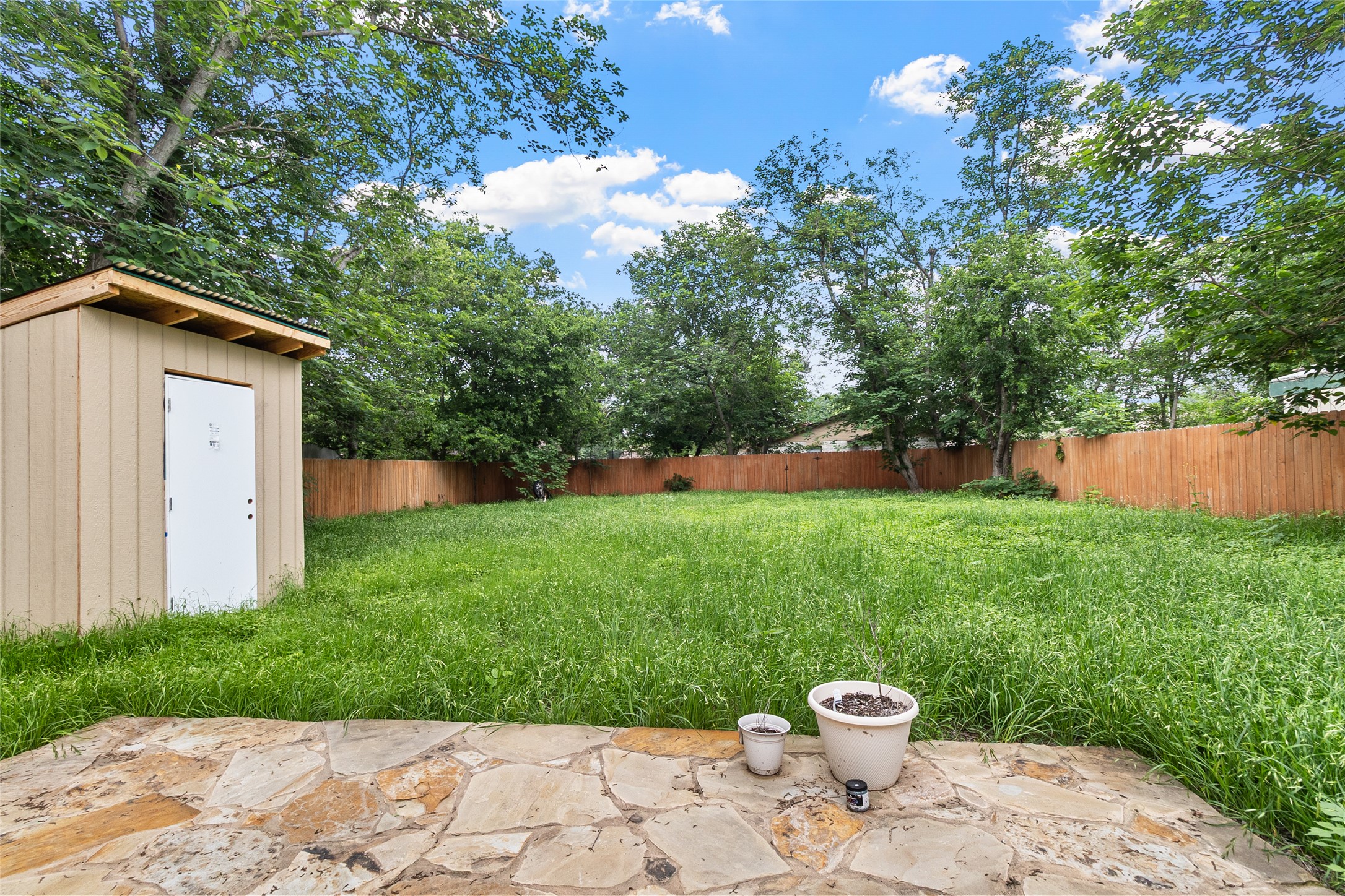 main property photo 23