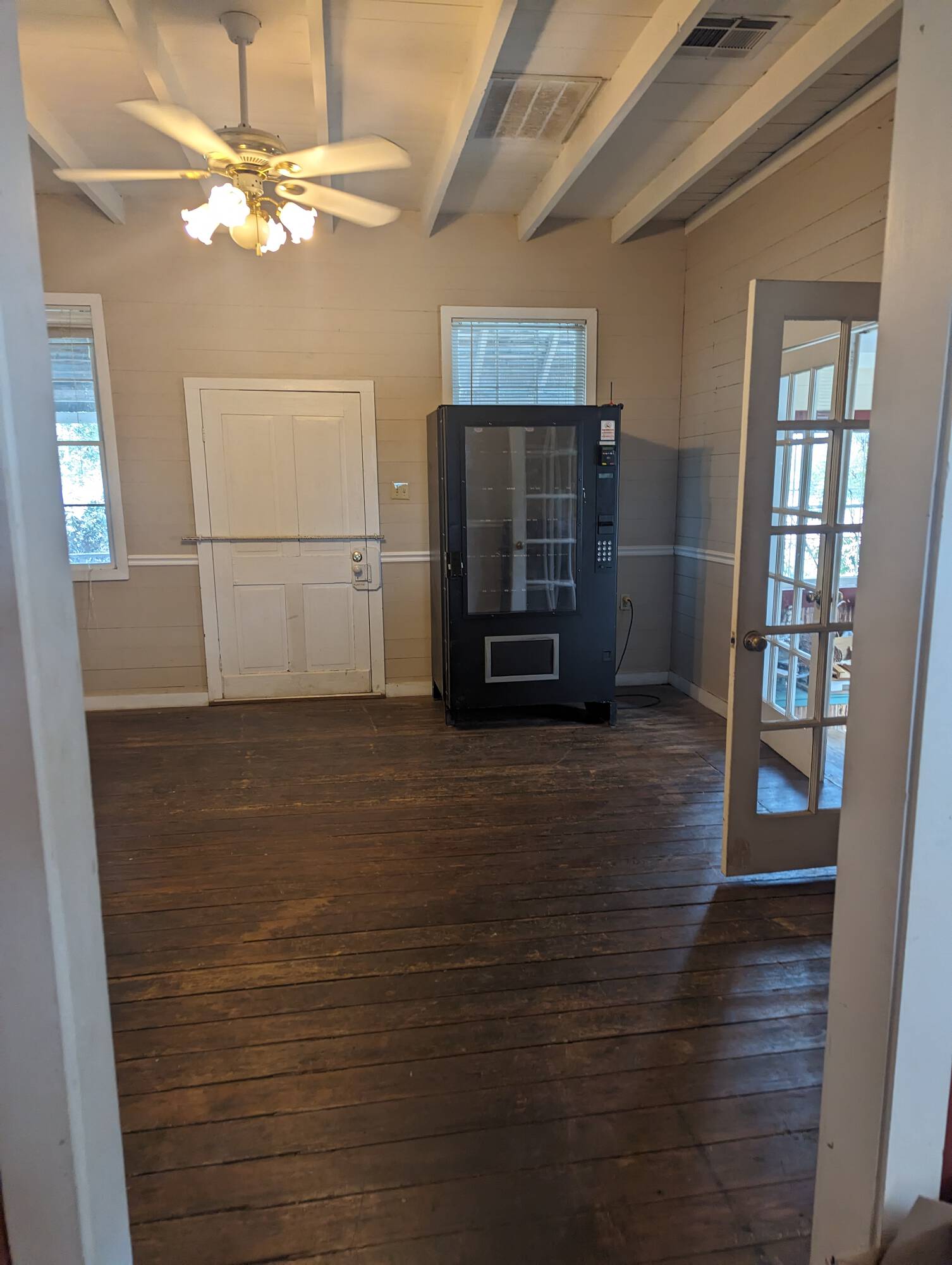 main property photo 19