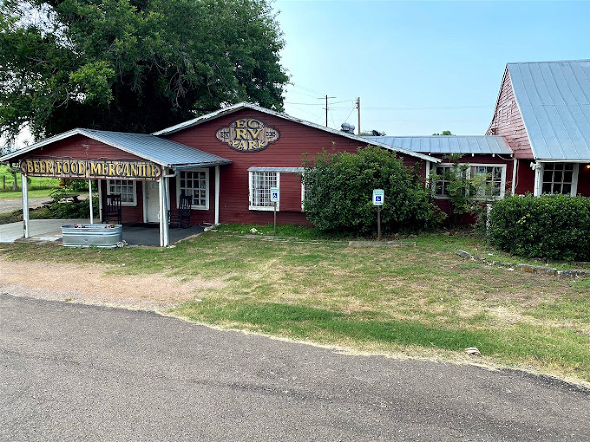 main property photo 5