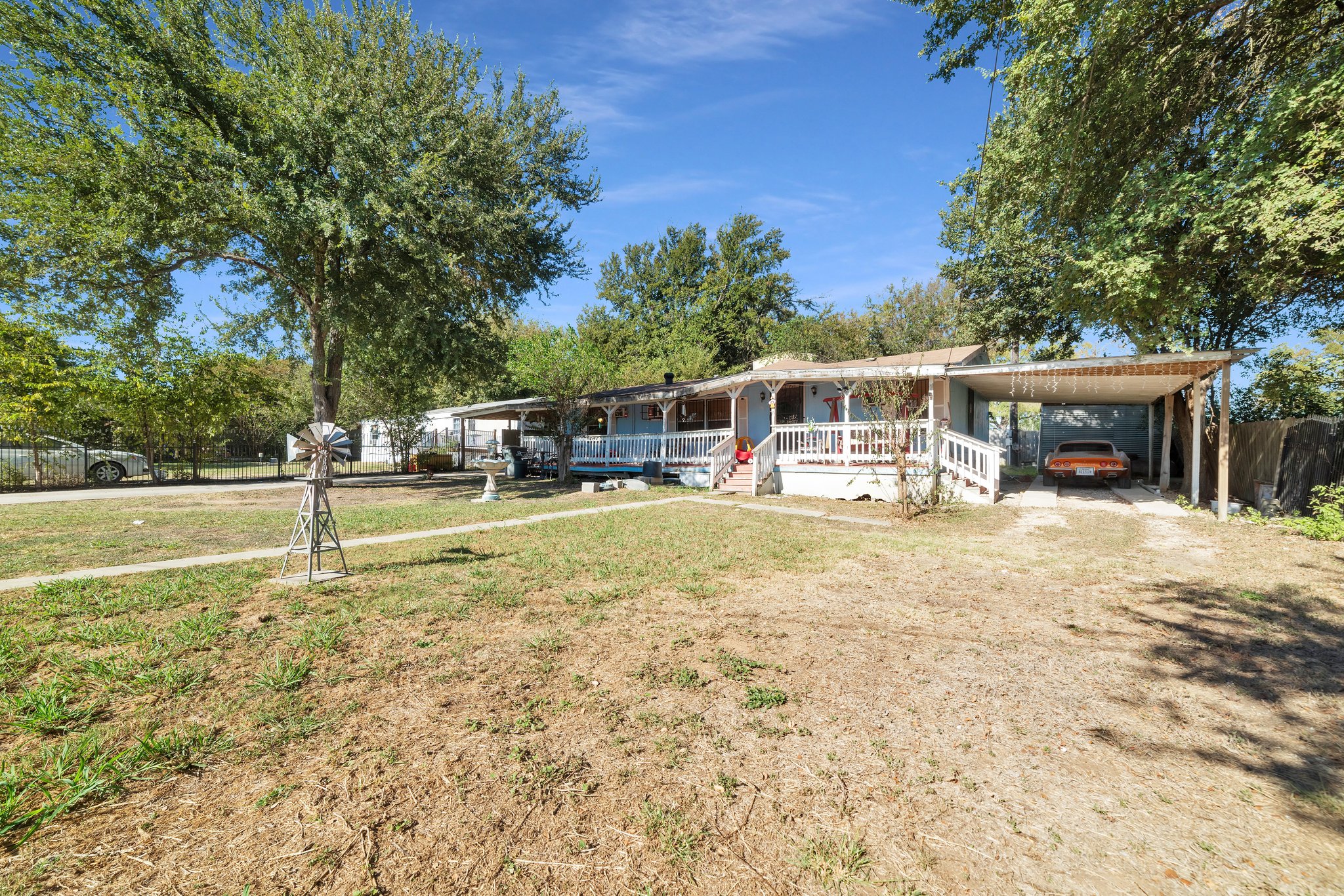 main property photo 3