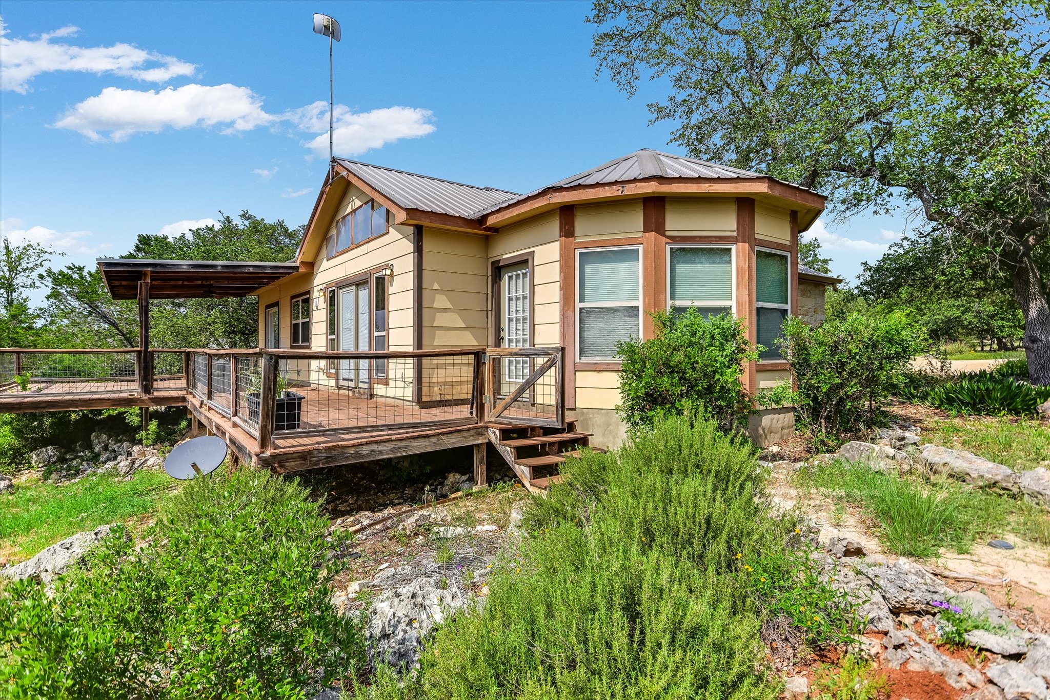 main property photo 14