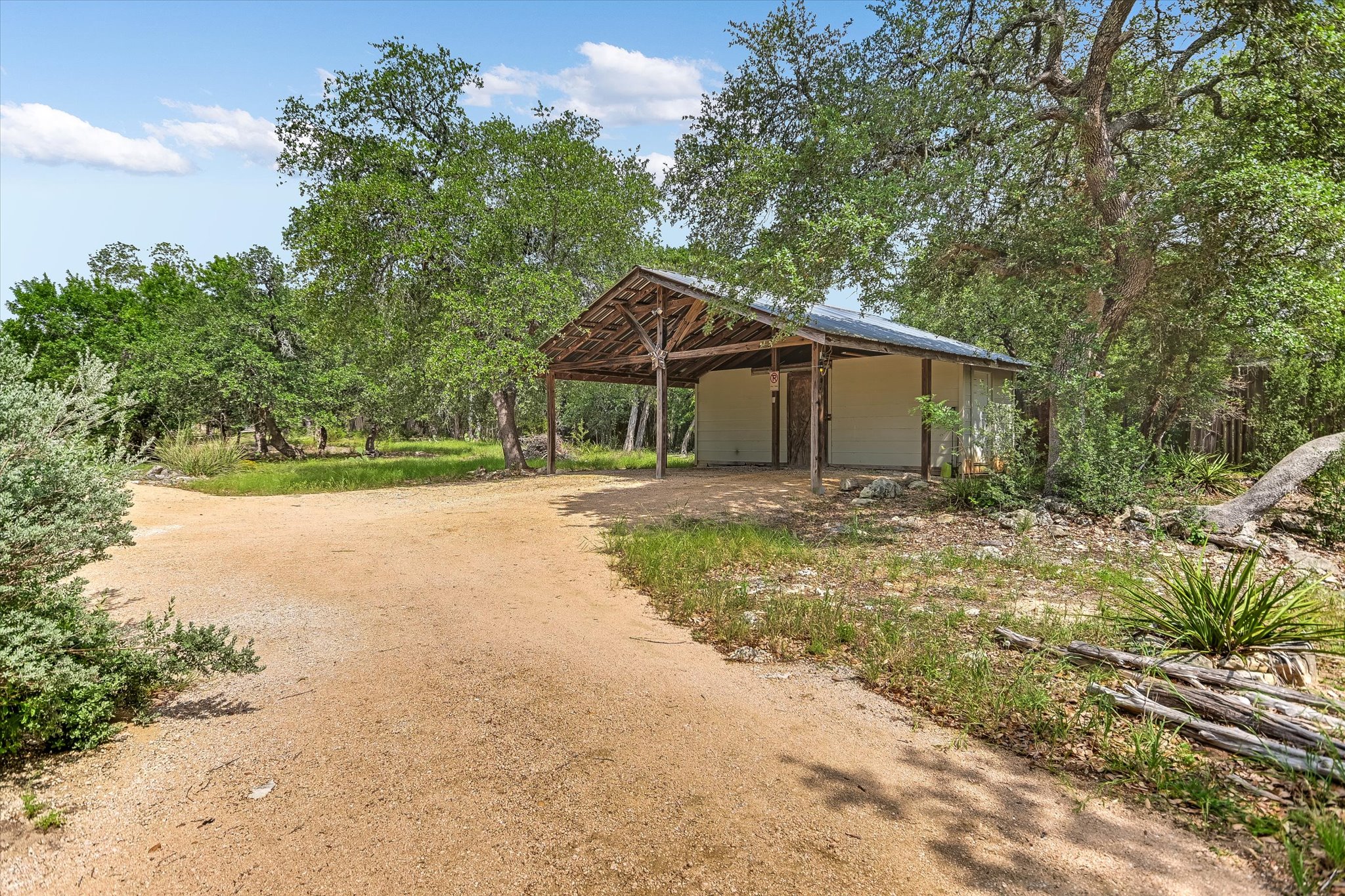 main property photo 18