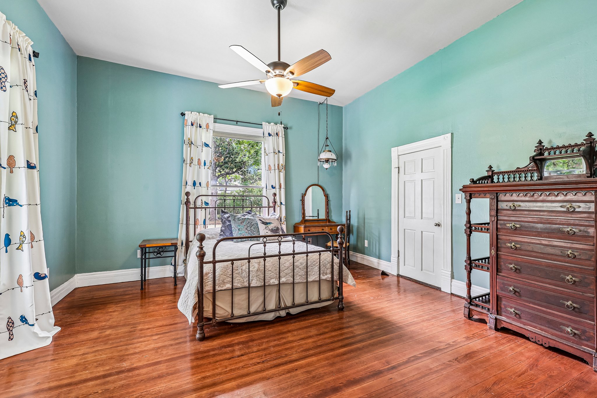 main property photo 14