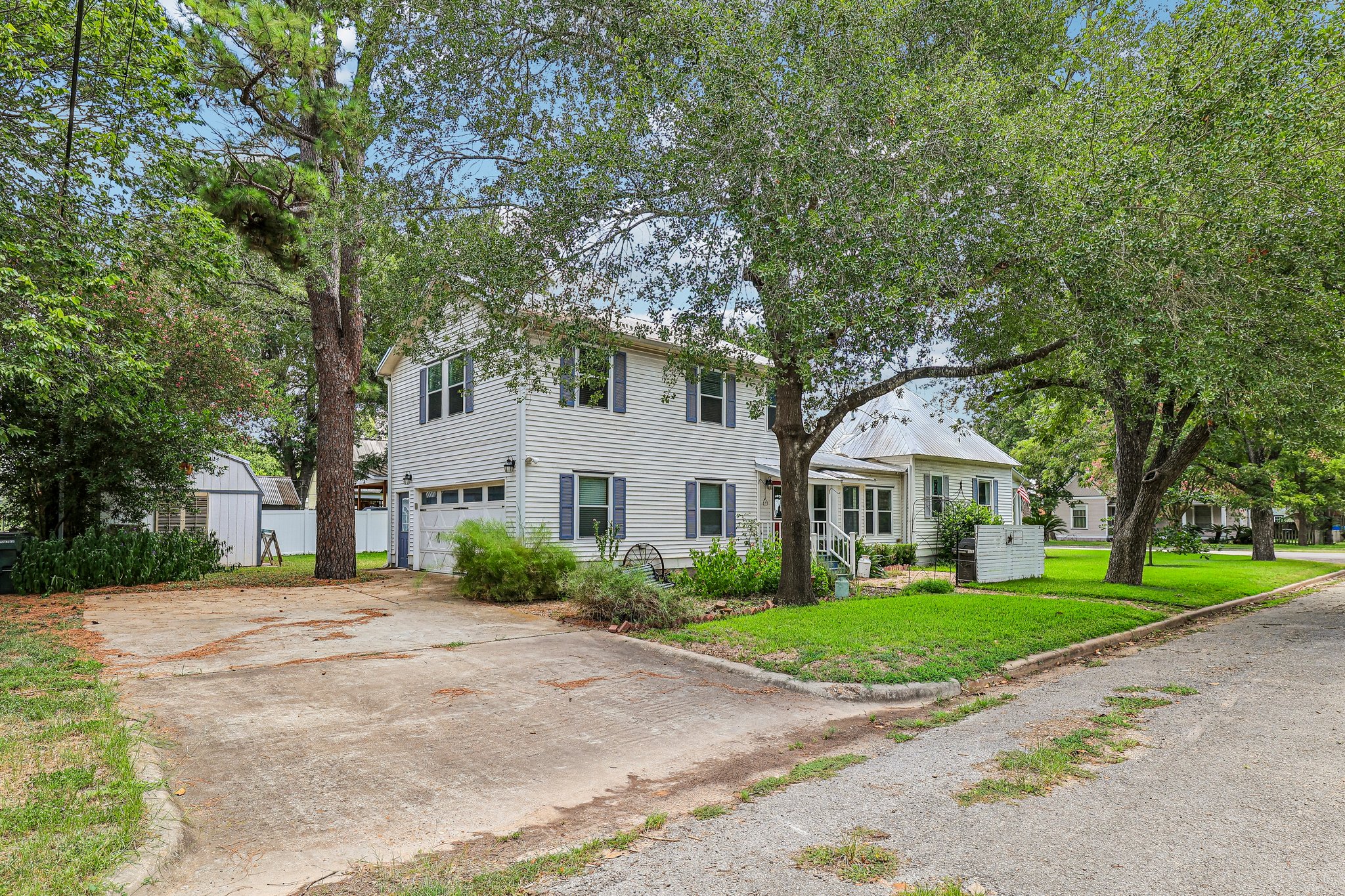 main property photo 2
