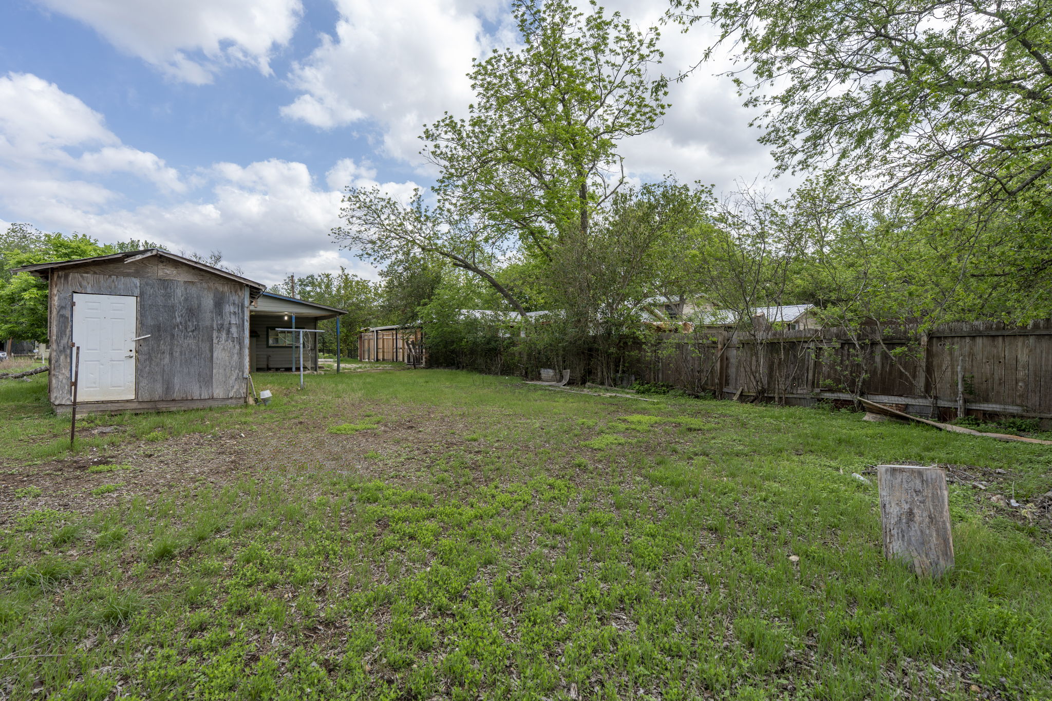 main property photo 16
