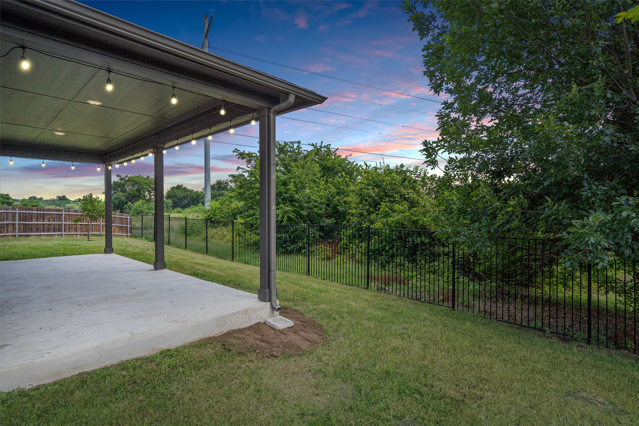 main property photo 29