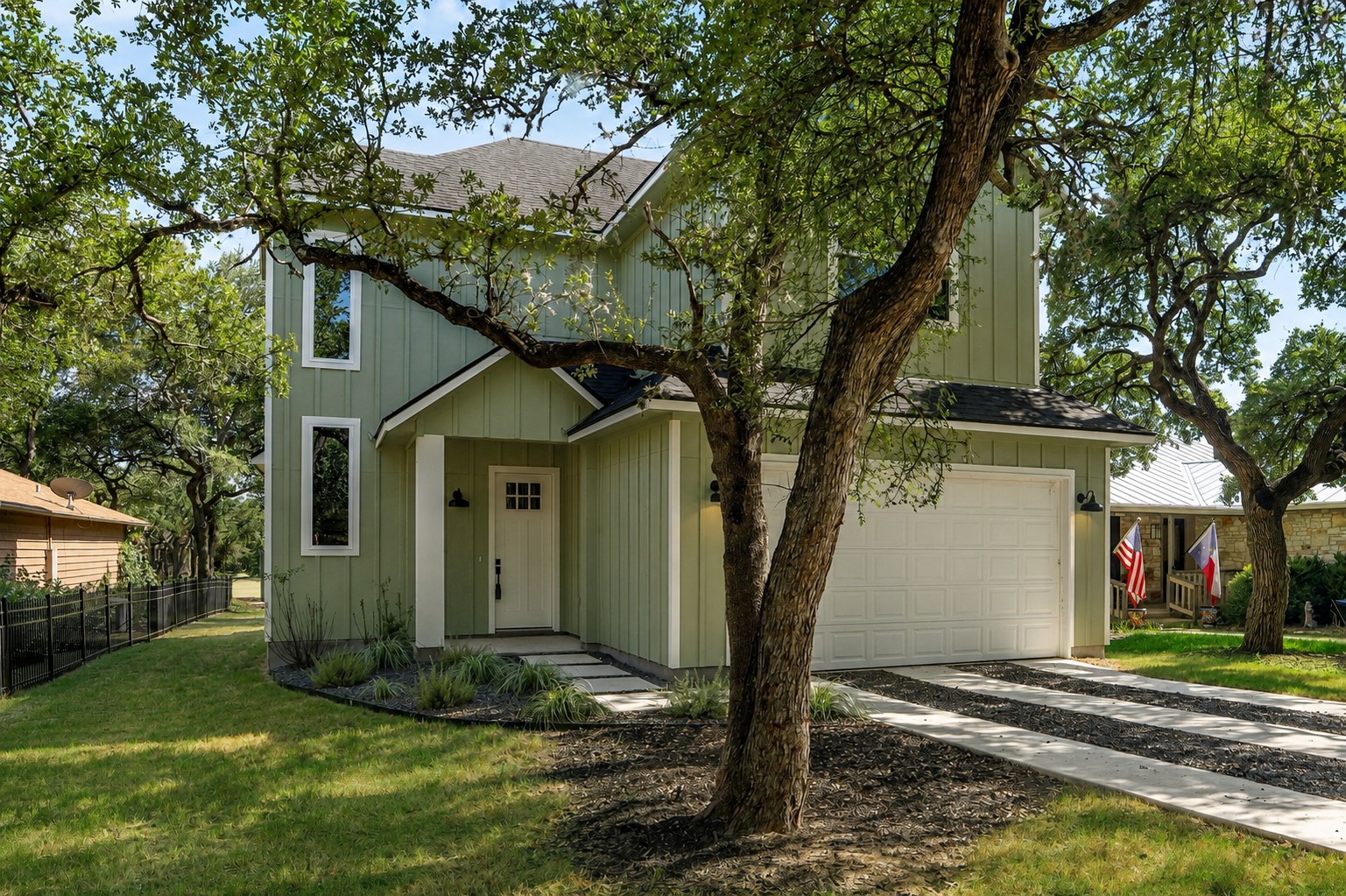 main property photo 8